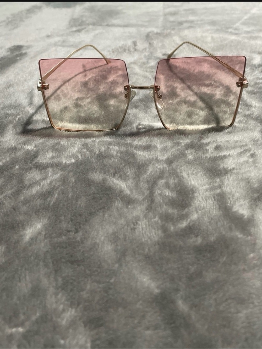 Women's Pink Gradient Square Rimless Sunglasses with Gold-Tone Frame